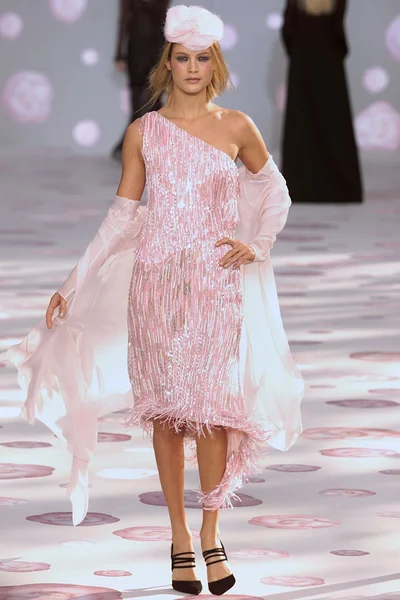Look 30